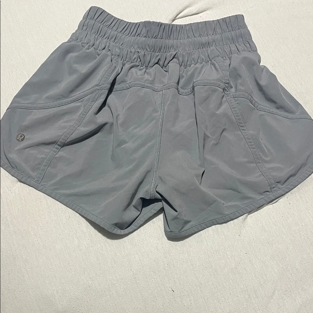 lululemon athletica Women's Gray Athletic Shorts - Picture 2 of 2